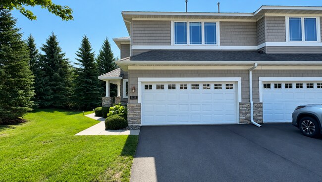 Building Photo - 5128 Yuma Ln N