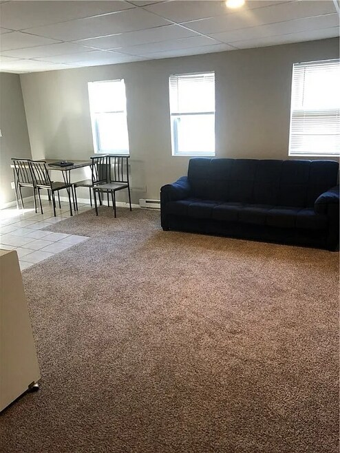 Building Photo - 1209 Greensburg Pike