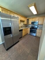 Building Photo - 868 E Alvarado St
