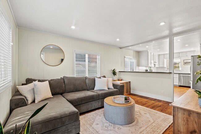 Building Photo - 37 Portola Ave