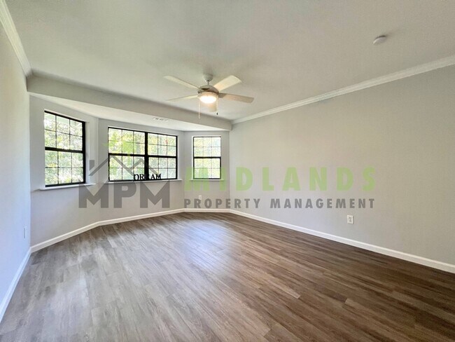 Building Photo - 746 Madera Rd
