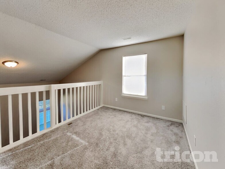 Building Photo - 7114 Mars Dr