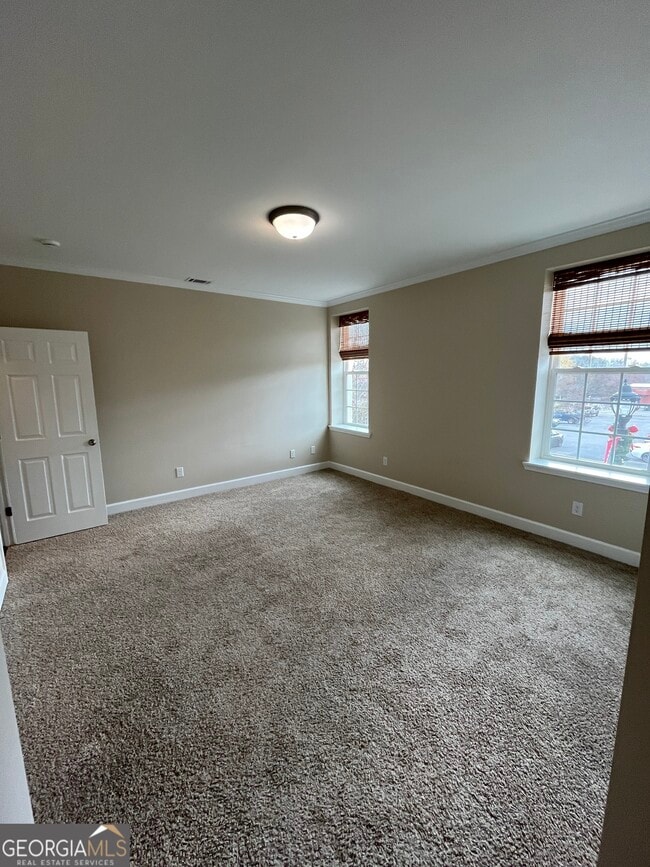 Building Photo - 65 E Main St