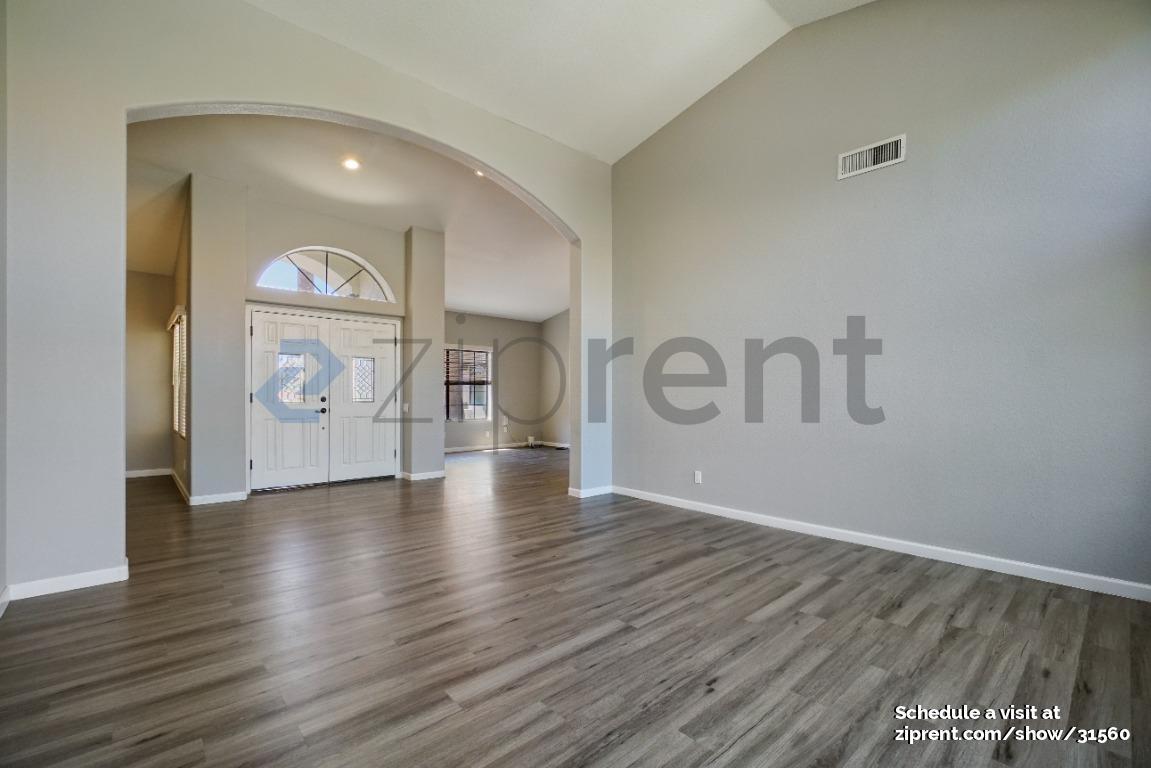Building Photo - 5636 E Paradise Ln