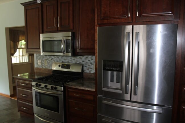 Building Photo - 168 Stewart Hills Dr