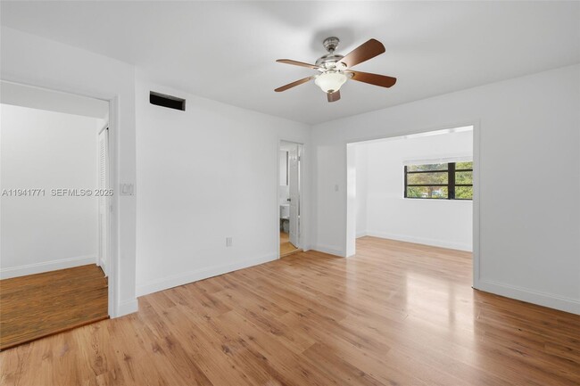 Building Photo - 8313 SW 137th Ave