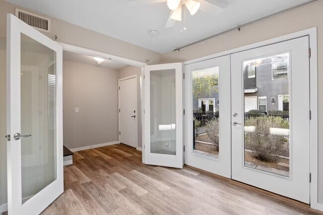 Building Photo - Roosevelt West Townhomes