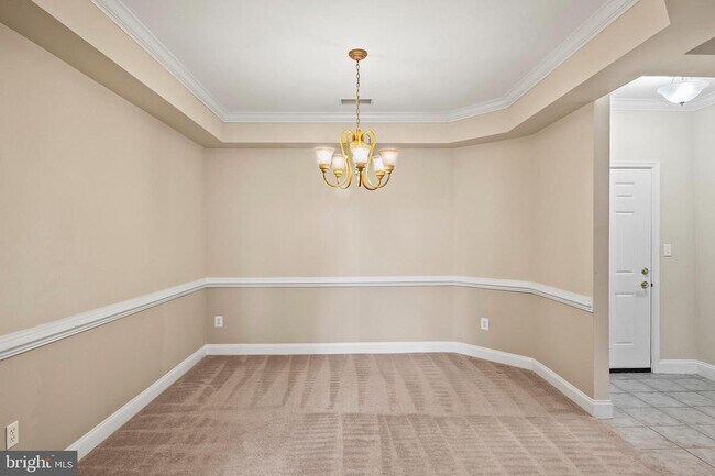 Building Photo - 2115 Ganton Green