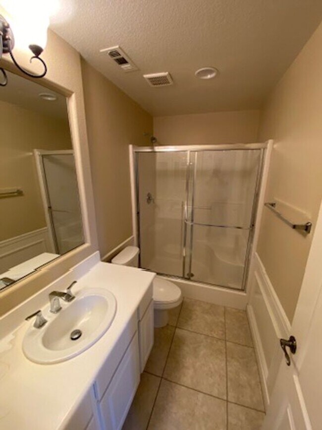 Building Photo - Beautiful 5BD, 3BA, 2,871 Sq. Ft. Home In ...