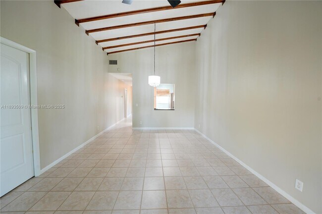Building Photo - 2401 SW 58th Manor