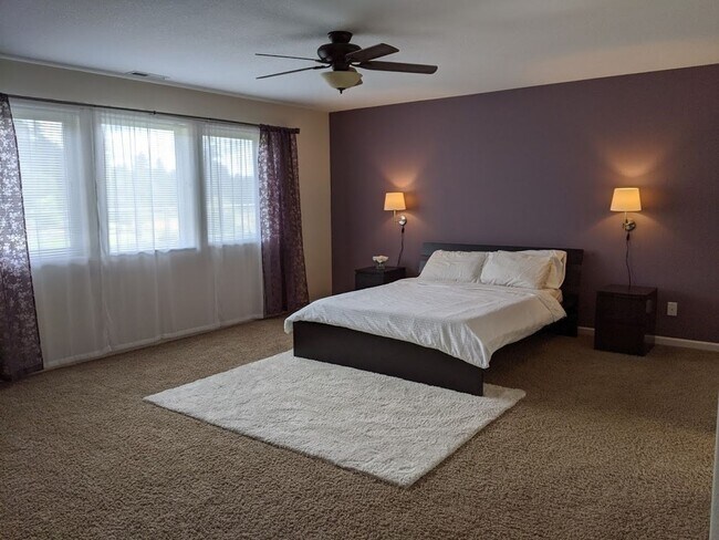 Building Photo - Stunning Home In Hillsboro 3 bedrooms, 2.5 Baths 2,608 Sq. Ft.