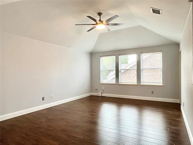 Building Photo - 3913 Plymouth Dr