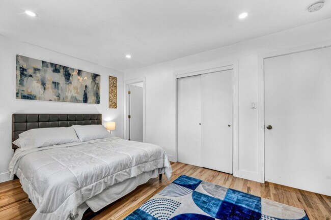 Building Photo - 405 Gregory Way