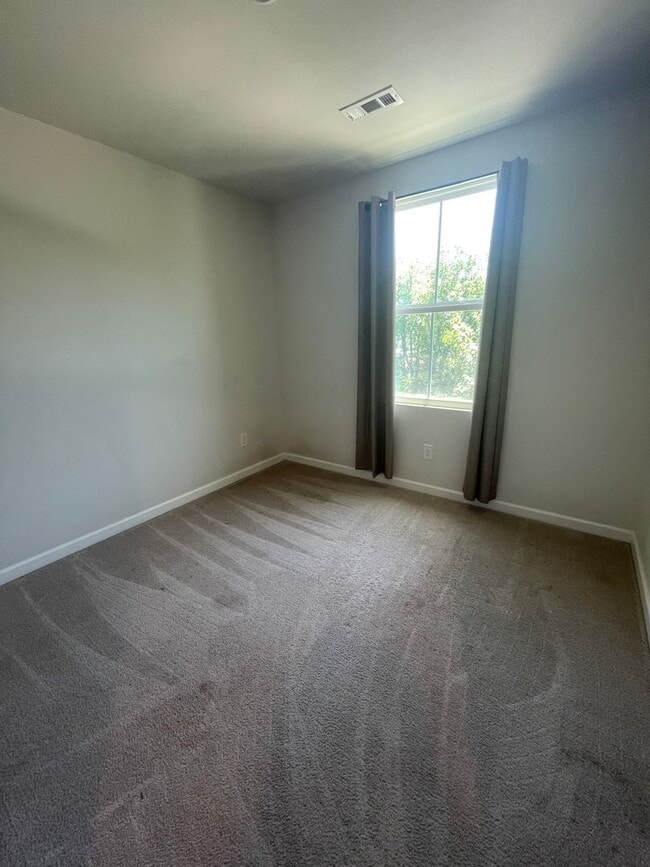 Building Photo - 1245 Havenbrook Dr