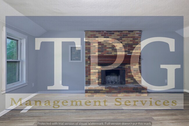 Building Photo - Beautiful, Pet Friendly, Newly Renovated Home in Independence MO!
