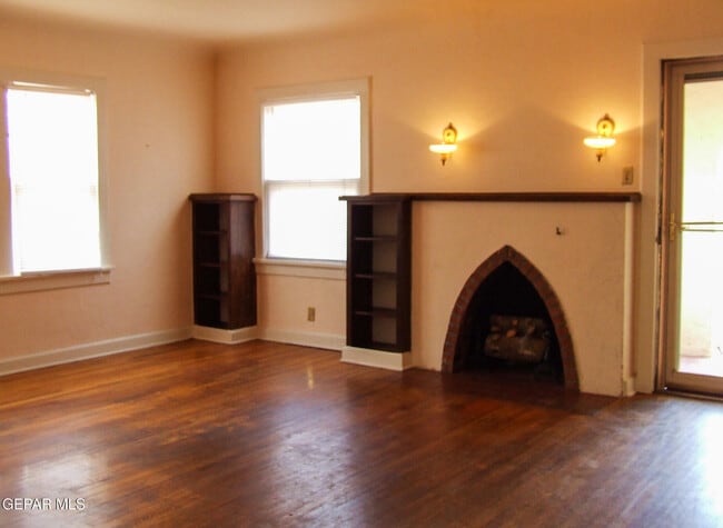 Building Photo - 412 E Baltimore Dr