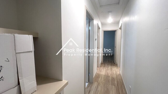 Building Photo - Updated 3bd/2b Home Near UCD Med Center!