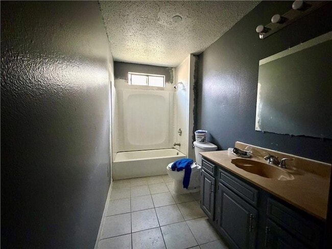 Building Photo - 3615 Jupiter Dr