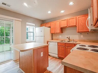 Building Photo - 962 Palisade Cir