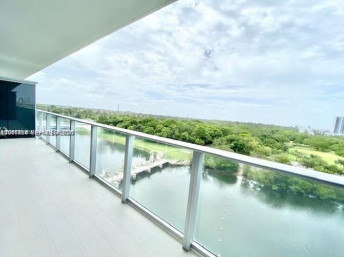 Building Photo - 16385 Biscayne Blvd