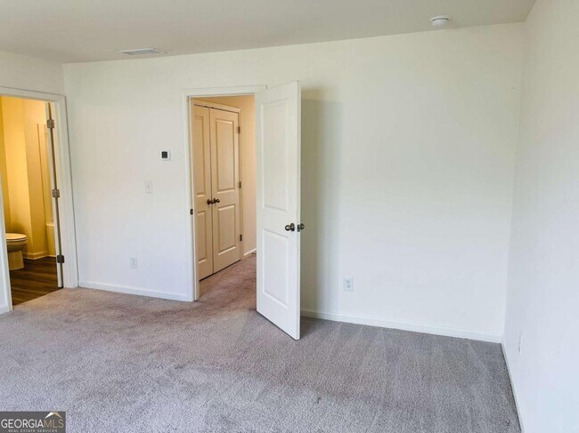 Building Photo - 404 Union Station St