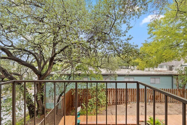 Building Photo - 2706 Salado St