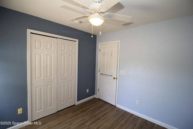Building Photo - 1075 Luminary Cir