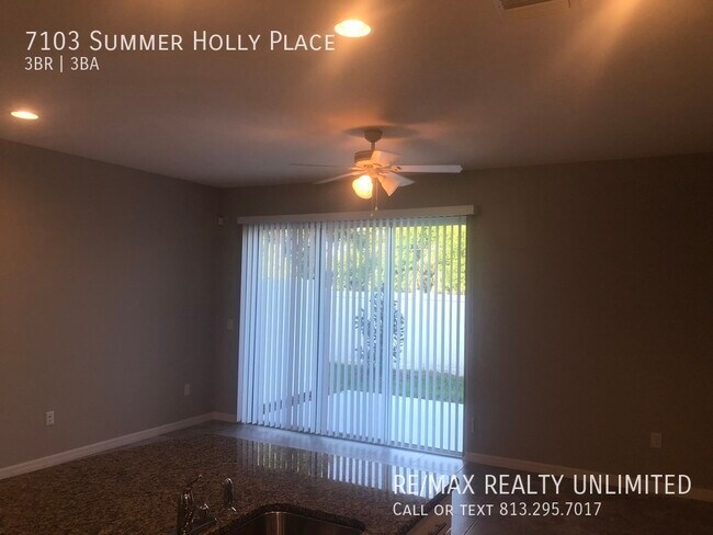 Building Photo - 7103 Summer Holly Pl