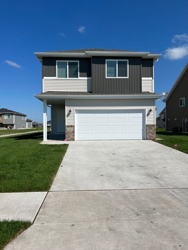 Building Photo - 3 Bed 2 Bath Single Family Home