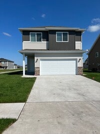 Building Photo - 3 Bed 2 Bath Single Family Home