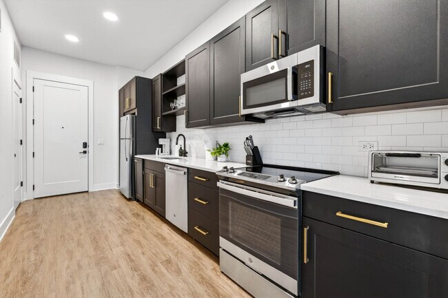 Building Photo - 1116 Gramercy Ln