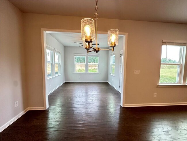 Building Photo - 1373 Maston Rd