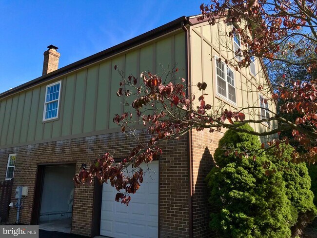 Building Photo - 13447 Chris Mar Ct