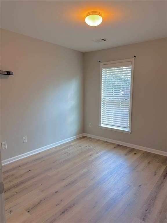 Building Photo - 180 Finchley Dr