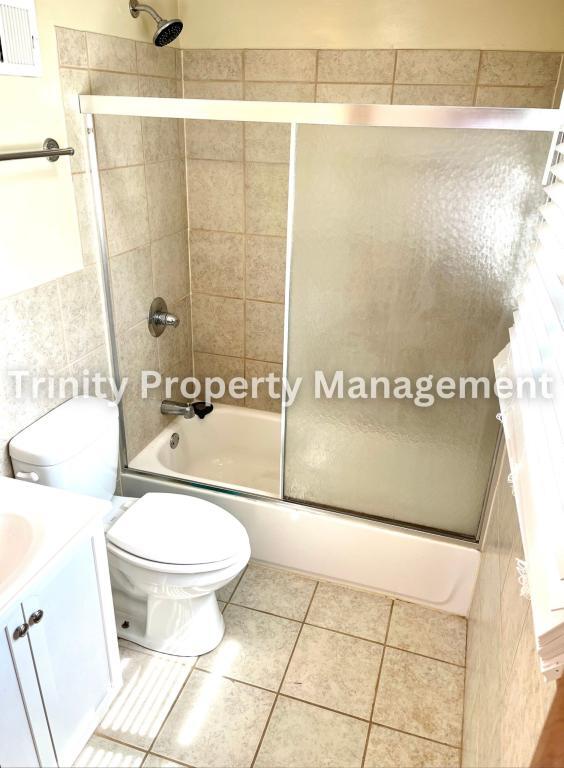 Building Photo - 122 Marshall St