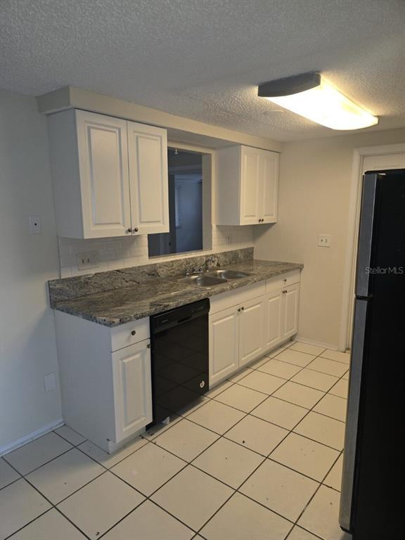 Building Photo - 11835 Meadow Dr
