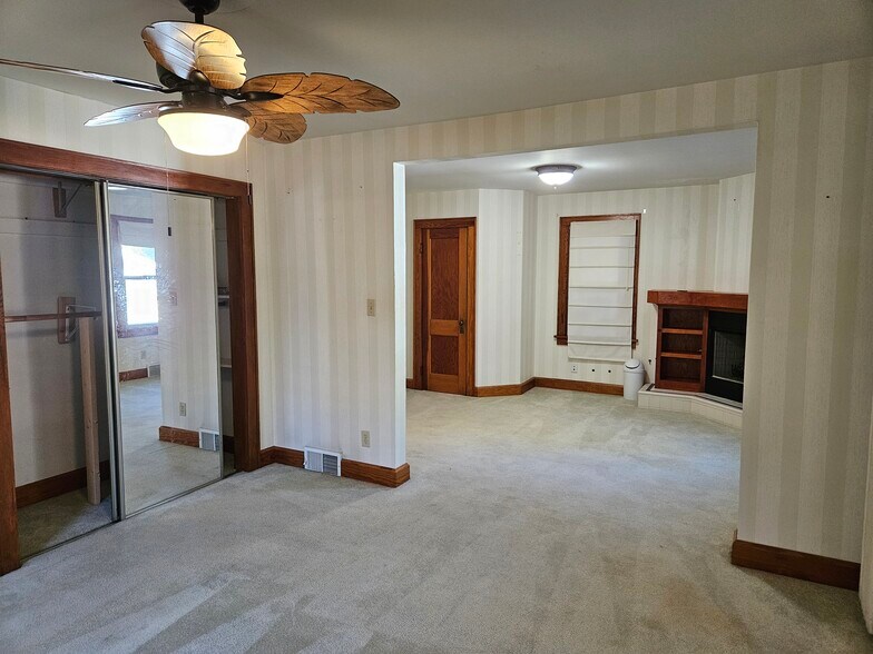 Master bedroom - 4047 Mogadore Rd