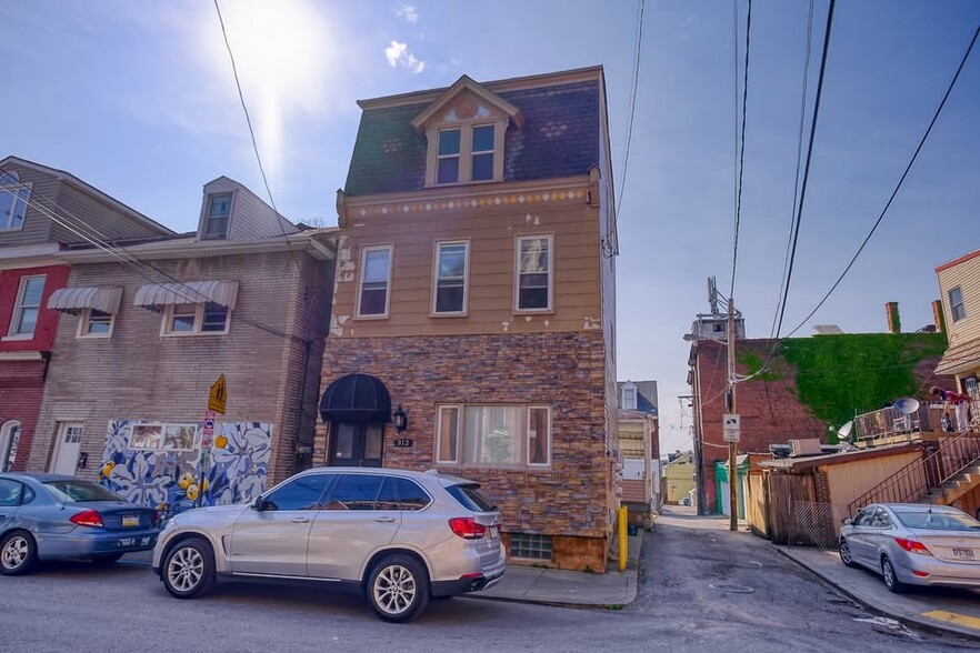 Building Photo - 312 Pearl St