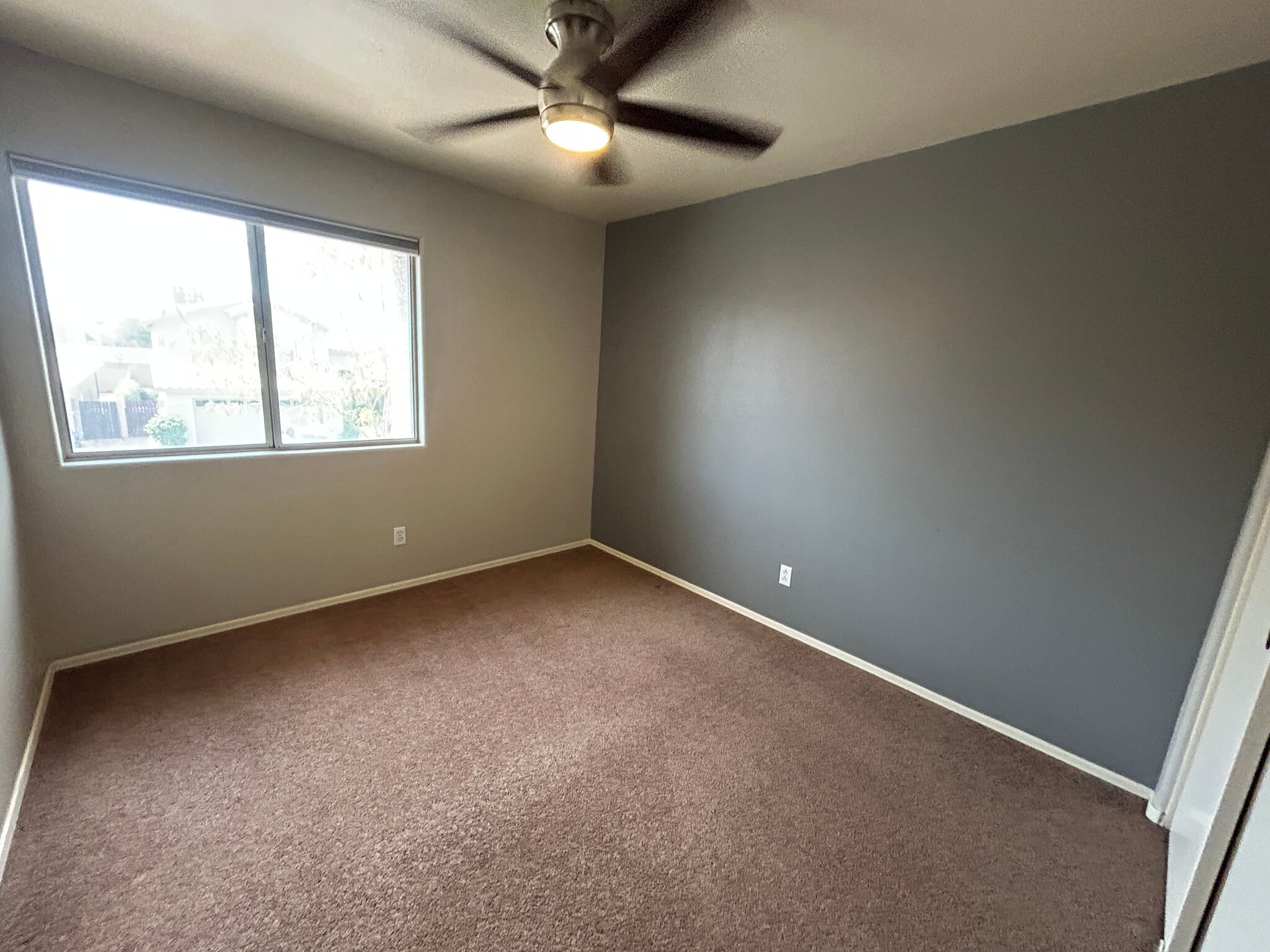 Building Photo - 4132 E Anderson Dr