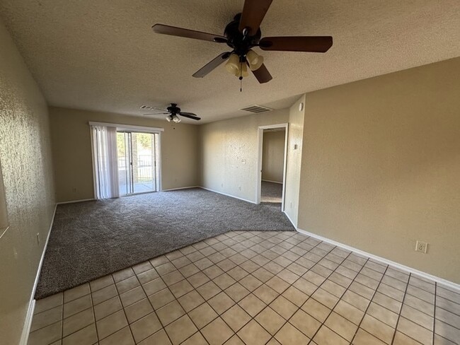 Building Photo - Olive Square 2 Bedroom Townhouse