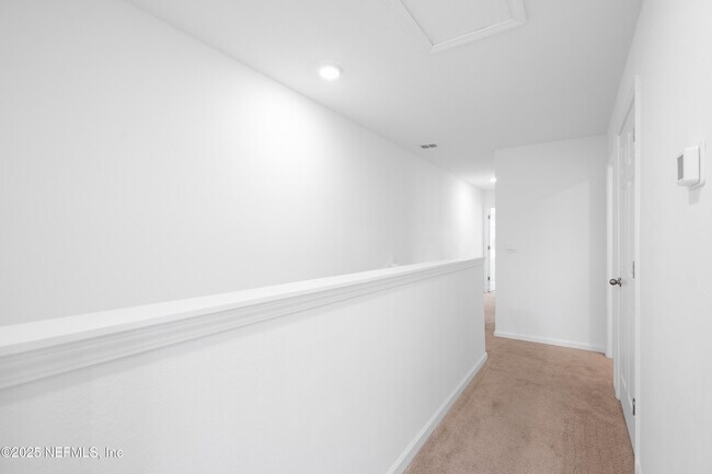Building Photo - 40 Crisanto Rd