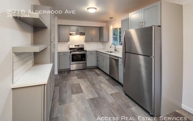 Building Photo - 2916 Alderwood Ave