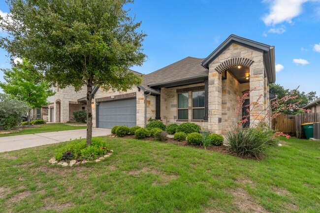 Building Photo - Beautiful 3 bedroom, 2 bathroom home in Hills of Bear Creek!!!