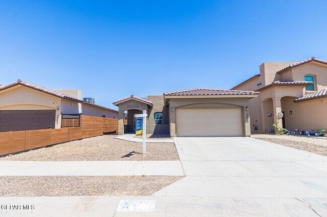 Building Photo - 3824 Loma Brisa Dr