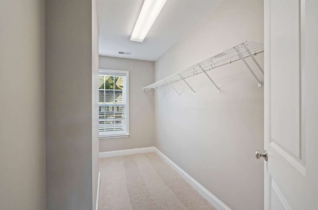 Building Photo - Charming 4-Bed Home in Durham with Fenced-...