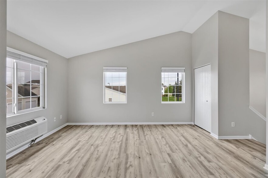 Building Photo - 222 Bertram Dr