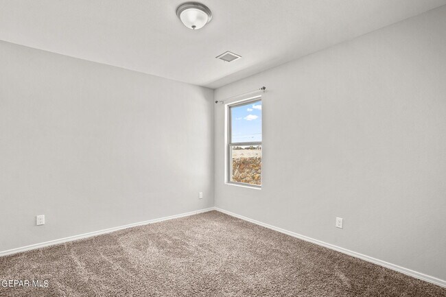 Building Photo - 778 Lemington St
