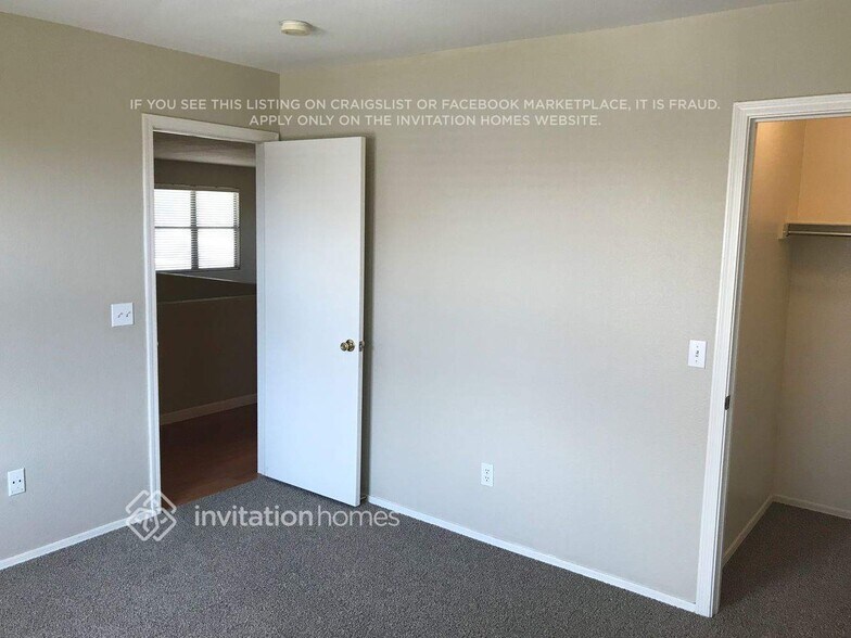 Building Photo - 4125 E Hide Trail