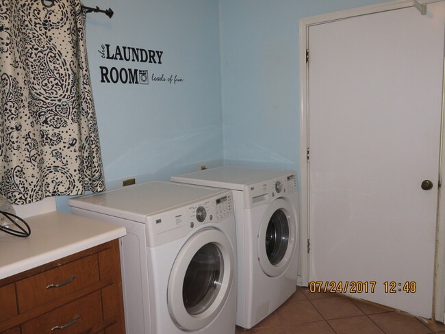 Building Photo - Charming 3 bedroom house for rent August 6, 2026, w/ a garage and privacy fenced back yard for $1...