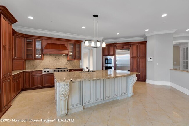 Building Photo - 1132 Oval Rd